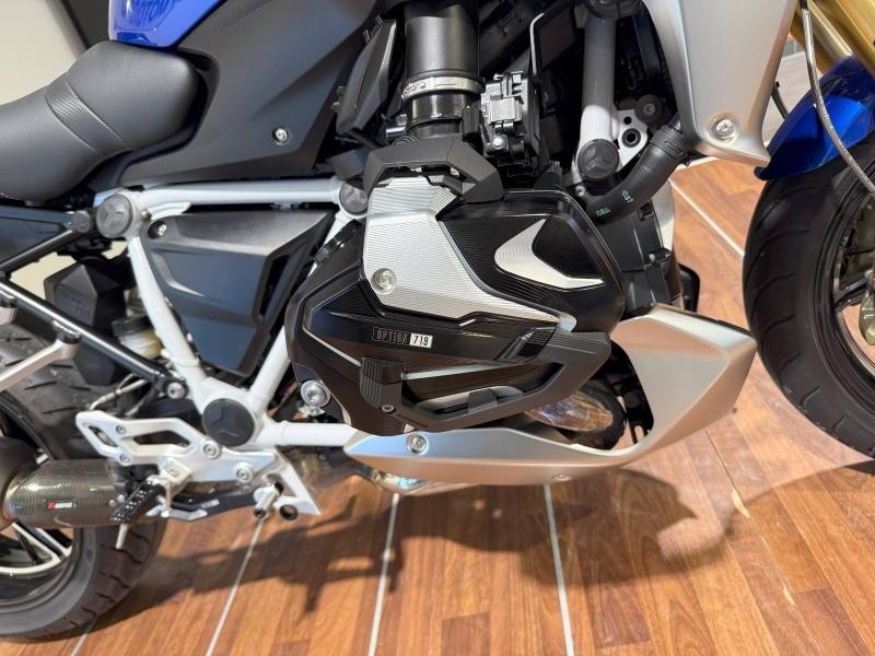 Occasion BMW R R 1250 R 2022 Light White / Racing Blue/ Racing Red 13500 € à Lesménils