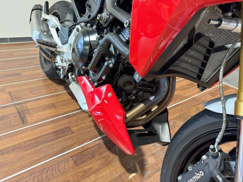 Occasion BMW F F 900 R 2021 Hockenheim Silver Metallic / Racing Red 6499 € à Lesménils