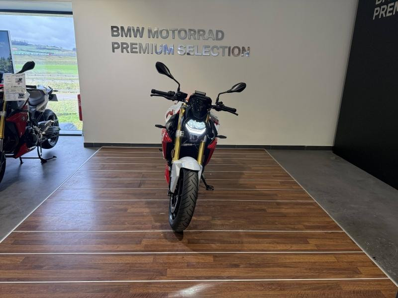 Used BMW F F 900 R A2 2021 Hockenheim Silver Metallic / Racing Red € 7500 in Lesménils