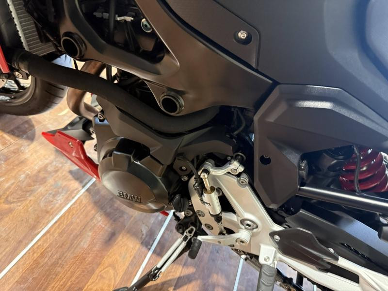 Used BMW F F 900 R A2 2021 Hockenheim Silver Metallic / Racing Red € 7500 in Lesménils