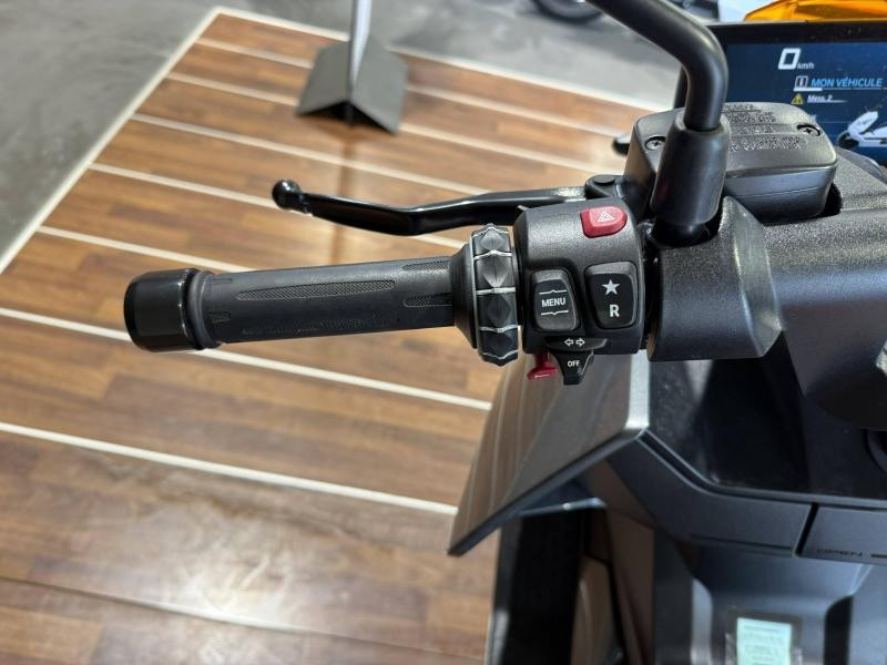 Used BMW C CE04 11kW 2023 Magellan Grey Metallic € 8490 in Lesménils