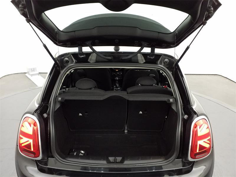Occasion MINI Mini Cooper SD 170ch BVA 2015 Midnight Black 18490 € à Lesménils