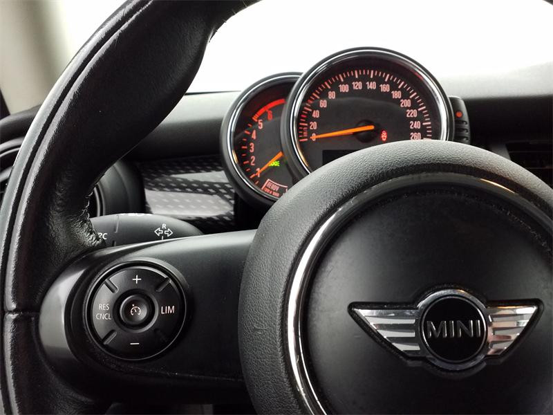 Occasion MINI Mini Cooper SD 170ch BVA 2015 Midnight Black 18490 € à Lesménils