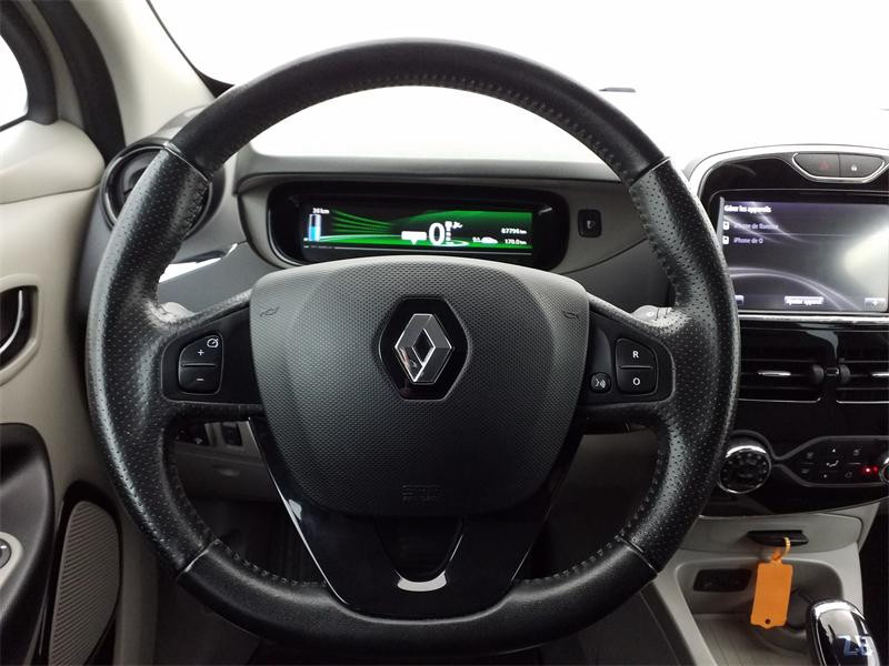 Occasion RENAULT Zoe Intens charge rapide 2015 Gris Givré 8790 € à Lesménils
