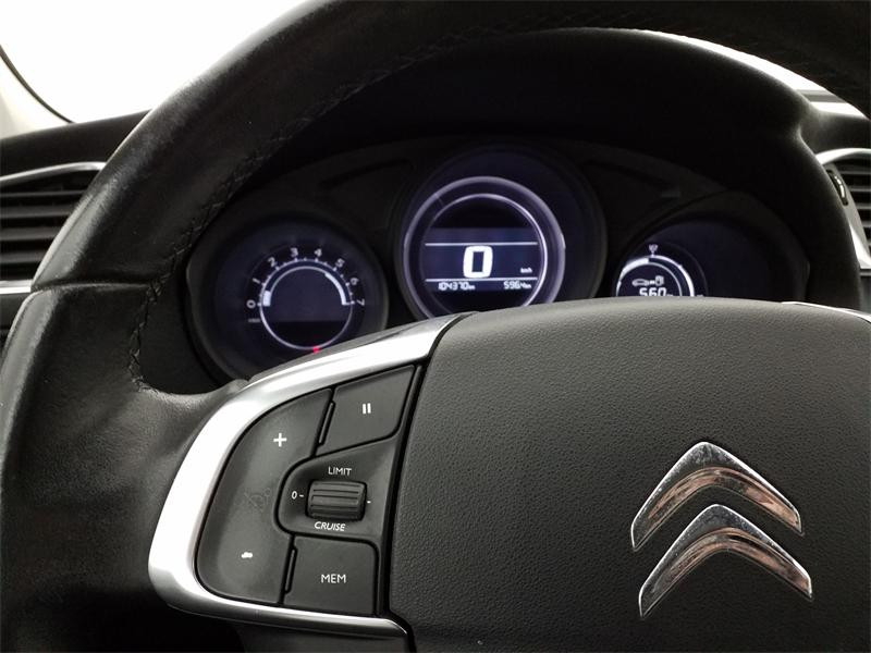 Occasion CITROEN C4 HDi 90ch Millenium 2015 Gris Galet (N) 9990 € à Lesménils