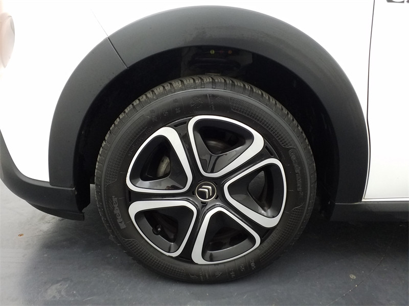 Used CITROEN C3 PureTech 82ch Graphic S&S E6.d 2019 Blanc Banquise - Rouge Aden € 8990 in Lesménils