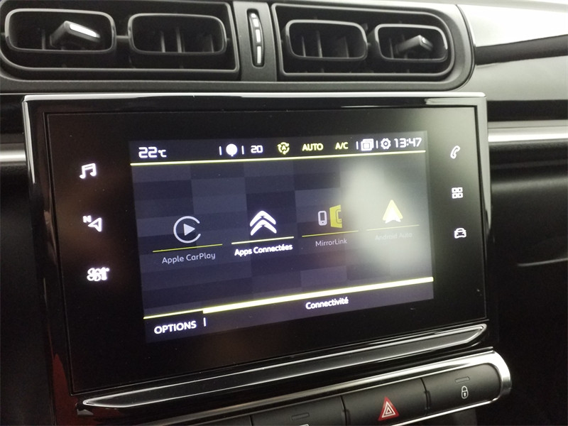 Used CITROEN C3 PureTech 82ch Graphic S&S E6.d 2019 Blanc Banquise - Rouge Aden € 8990 in Lesménils