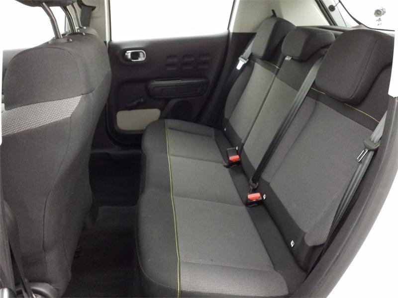 Used CITROEN C3 PureTech 82ch Graphic S&S E6.d 2020 Blanc Banquise - Rouge Aden € 10990 in Lesménils
