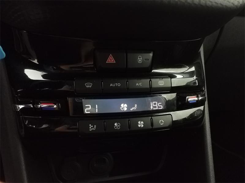 Occasion PEUGEOT 2008 1.2 PureTech 82ch E6.c Allure 2019 Gris Platinium 10990 € à Lesménils