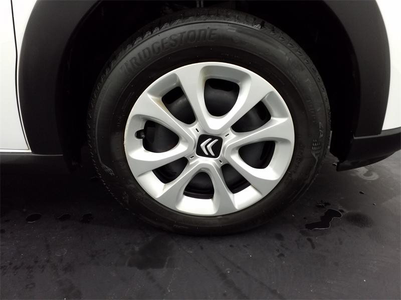Used CITROEN C3 PureTech 82ch Graphic S&S E6.d 2020 Blanc Banquise - Rouge Aden € 10990 in Lesménils