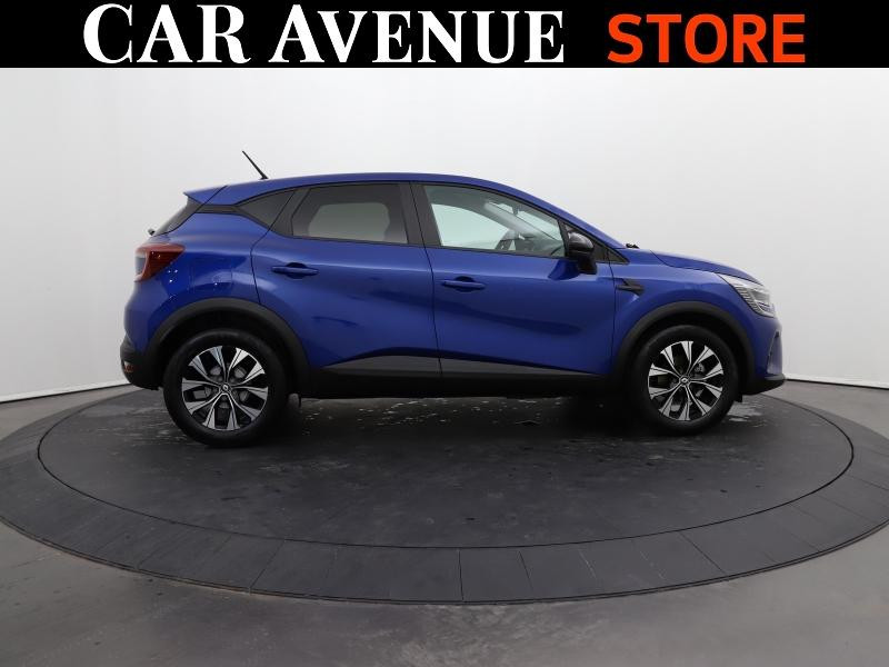 Used RENAULT Captur 1.0 TCe 90ch Evolution 2023 Bleu Iron € 17490 in Lesménils