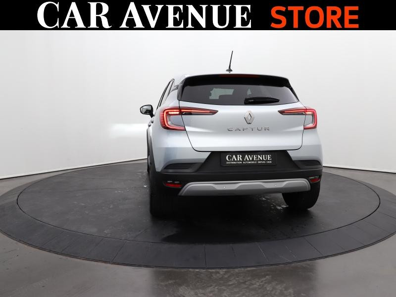 Used RENAULT Captur 1.0 TCe 90ch Evolution 2023 Gris Highland € 17490 in Lesménils