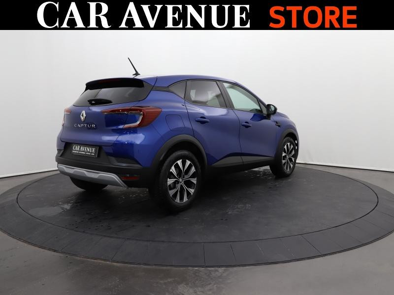 Used RENAULT Captur 1.0 TCe 90ch Evolution 2023 Bleu Iron € 17490 in Lesménils