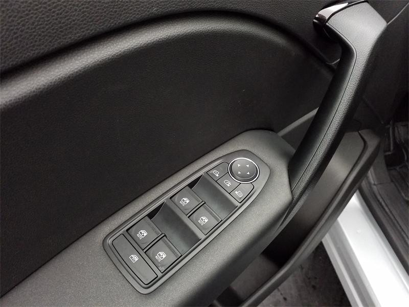 Used RENAULT Captur 1.0 TCe 90ch Evolution 2023 Gris Highland € 17490 in Lesménils