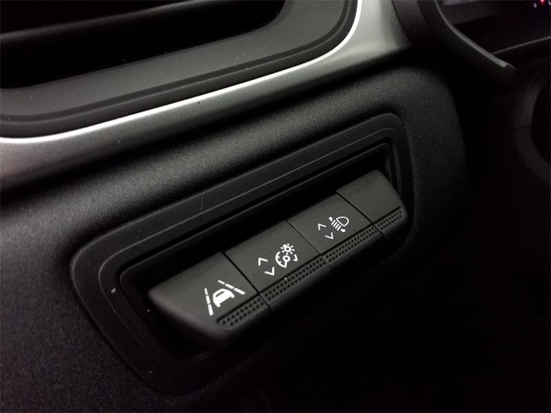 Used RENAULT Captur 1.0 TCe 90ch Evolution 2023 Gris Highland € 17490 in Lesménils