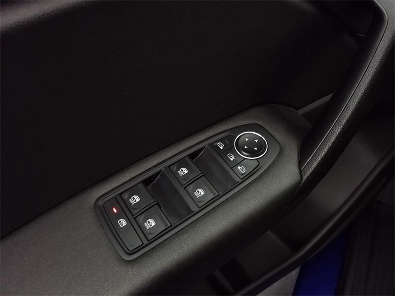 Used RENAULT Captur 1.0 TCe 90ch Evolution 2023 Bleu Iron € 17490 in Lesménils