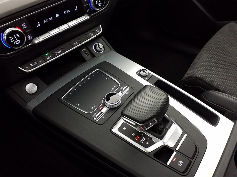 Occasion AUDI Q5 55 TFSI e 367ch S line quattro S tronic 7 Euro6d-T 15cv 2020 Blanc Glacier 41990 € à Lesménils
