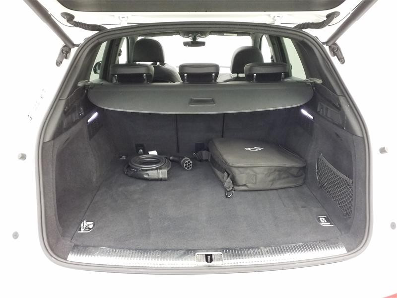 Occasion AUDI Q5 55 TFSI e 367ch S line quattro S tronic 7 Euro6d-T 15cv 2020 Blanc Glacier 41990 € à Lesménils