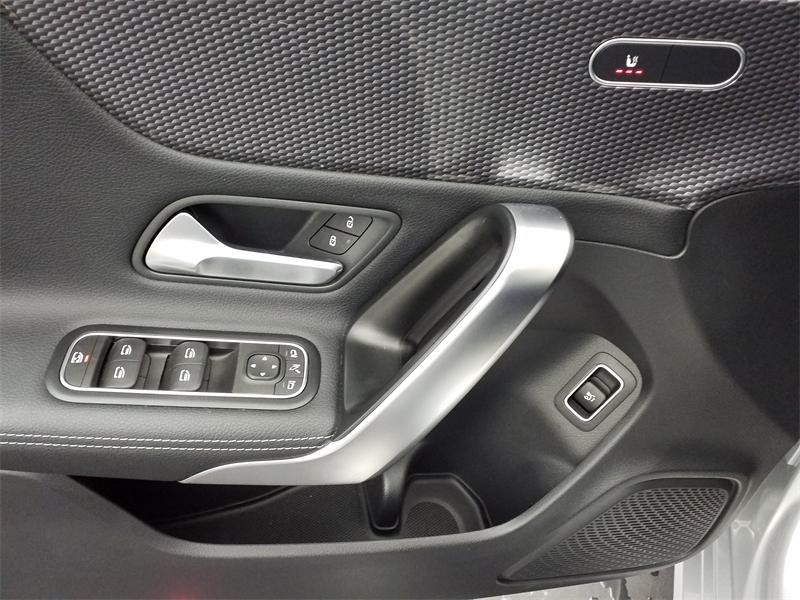 Occasion MERCEDES-BENZ CLA Shooting Brake 180 d 116ch Progressive Line 8G-DCT 2023 Argent iridium métallisé 32490 € à Lesménils