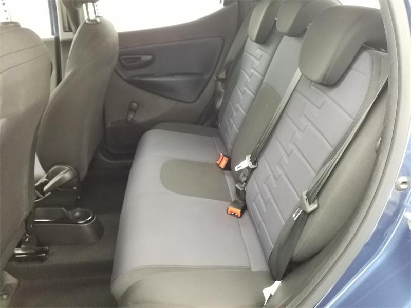 Occasion LANCIA Ypsilon 1.2 Ibrida 70 cv boite manuelle 2024 Bleu Lancia Métallisé/Toit noir 14490 € à Lesménils