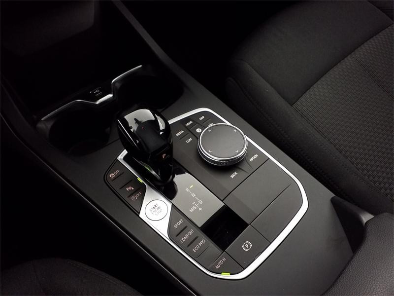 Occasion BMW Série 1 118iA 140ch Lounge DKG7 112g 2019 Mineralgrau 20490 € à Lesménils