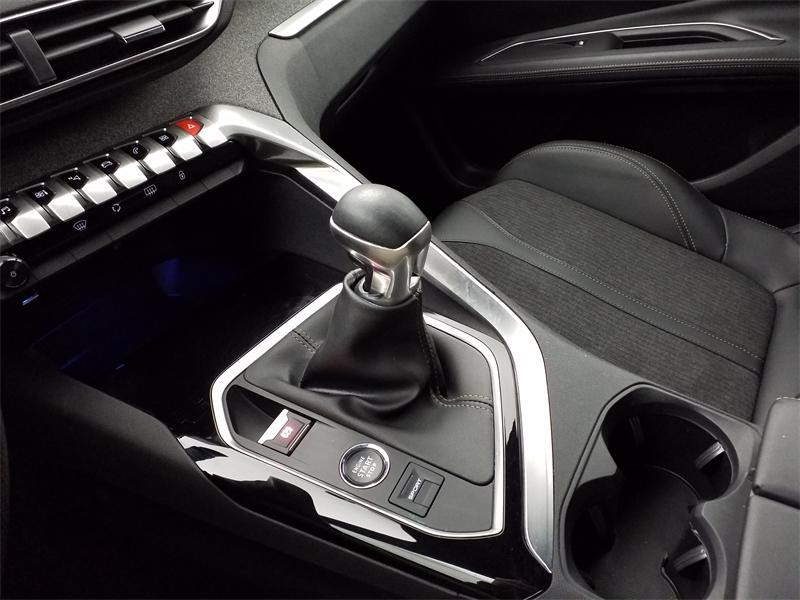 Occasion PEUGEOT 3008 1.2 PureTech 130ch E6.c GT Line S&S 2019 Noir 17490 € à Lesménils
