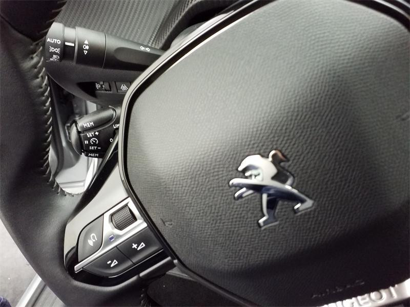 Occasion PEUGEOT 208 1.2 PureTech 100ch S&S Allure 2023 Gris Artense (M) 15790 € à Lesménils