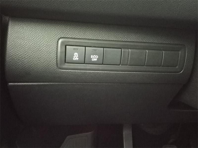 Occasion PEUGEOT 308 1.2 Puretech 130ch Allure S&S 5p 2015 Noir Perla Nera 9390 € à Lesménils
