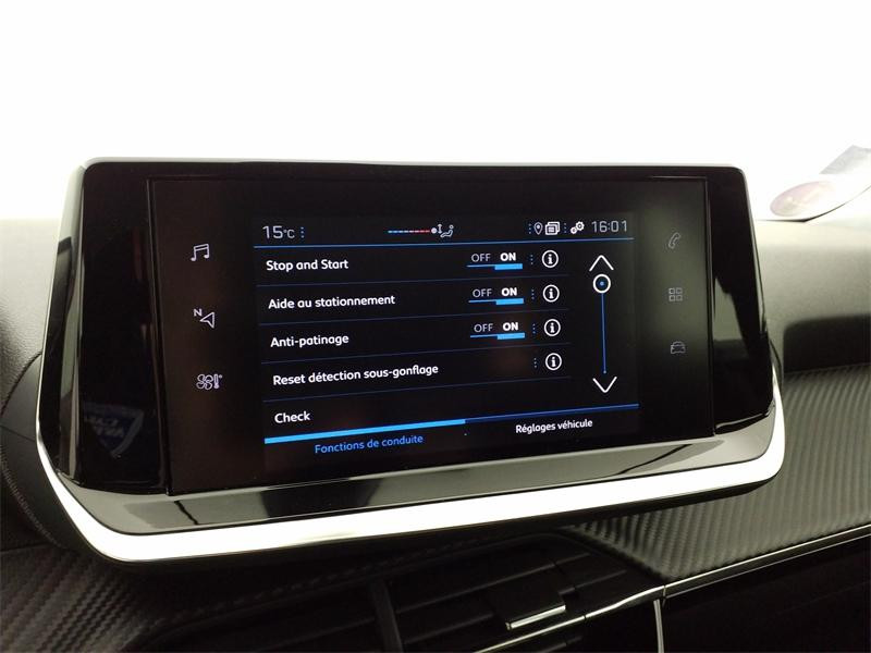 Used PEUGEOT 2008 1.2 PureTech 130ch S&S Active 2020 Gris Platinium (M) € 14790 in Lesménils