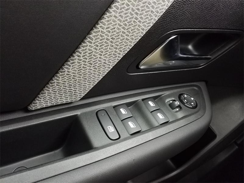 Used CITROEN C4 PureTech 130ch S&S Feel Pack 2023 Gris Acier (M) € 18290 in Lesménils