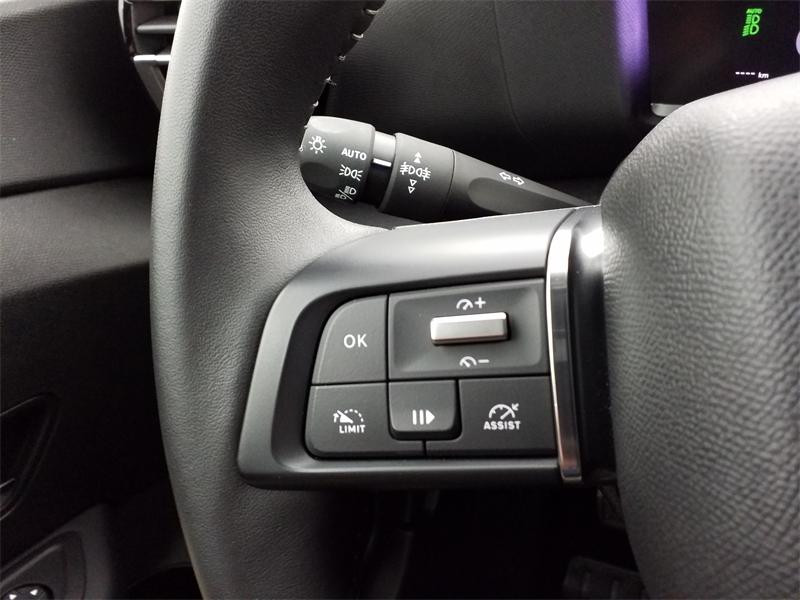 Used CITROEN C4 PureTech 130ch S&S Feel Pack 2023 Gris Acier (M) € 18290 in Lesménils