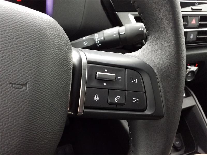 Used CITROEN C4 PureTech 130ch S&S Feel Pack 2023 Blanc Nacré (N) € 17490 in Lesménils