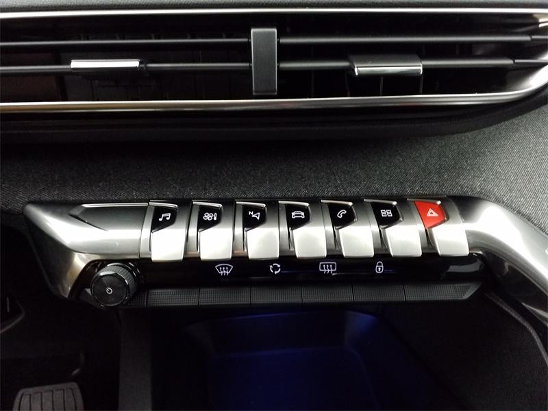 Used PEUGEOT 3008 1.2 PureTech 130ch Allure S&S EAT8  6cv 2020 Blanc Nacré (S) € 18290 in Lesménils