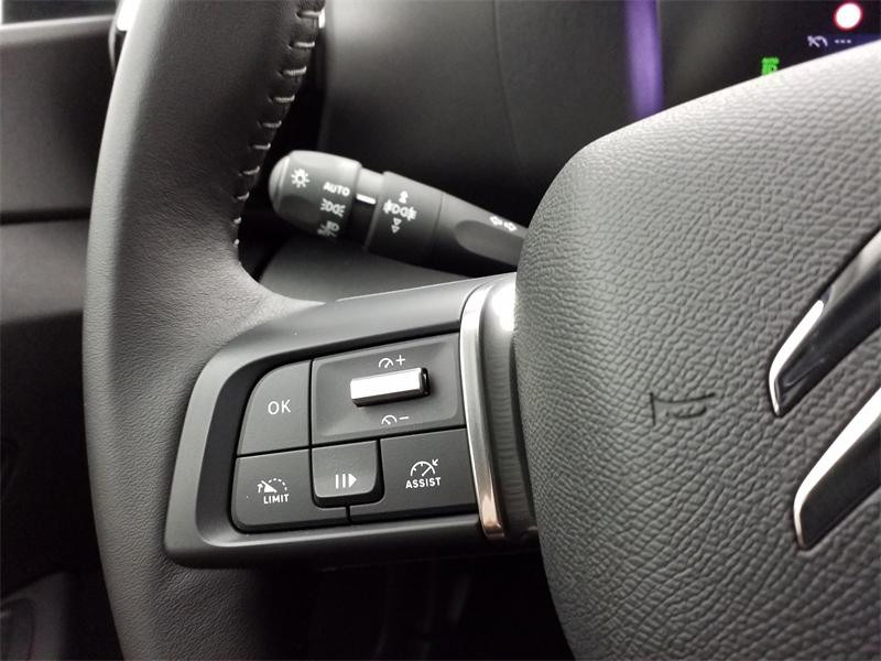 Used CITROEN C4 PureTech 130ch S&S Feel Pack 2023 Blanc Nacré (N) € 17490 in Lesménils