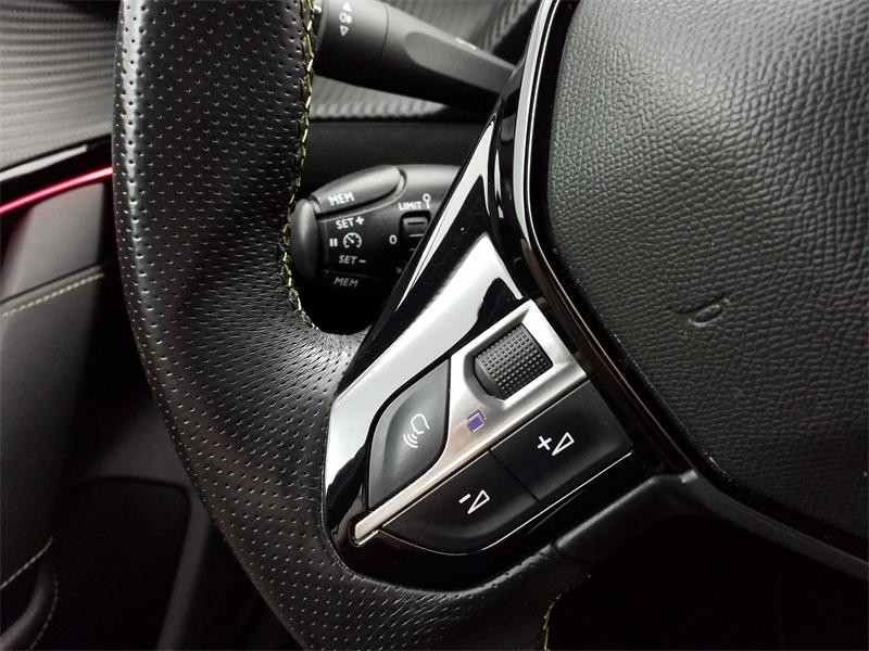 Occasion PEUGEOT 208 1.2 PureTech 100ch S&S GT 118g 2021 Gris Artense (M) 14990 € à Lesménils