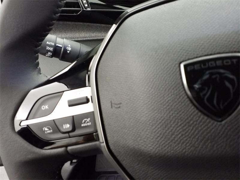 Occasion PEUGEOT 308 1.5 BlueHDi 130ch S&S Allure EAT8 2024 Gris Sélénium (M) 29990 € à Lesménils