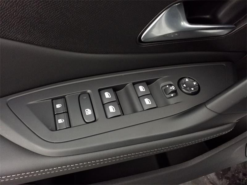 Occasion PEUGEOT 308 1.5 BlueHDi 130ch S&S Allure EAT8 2024 Blanc Okénite (M) 29790 € à Lesménils