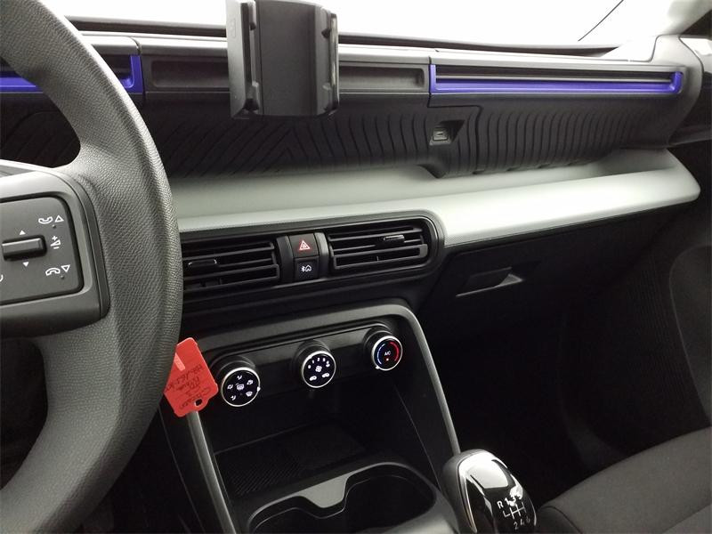 Used CITROEN C3 1.2 PureTech 100ch YOU 2024 Bleu Monte Carlo (O) € 14990 in Lesménils