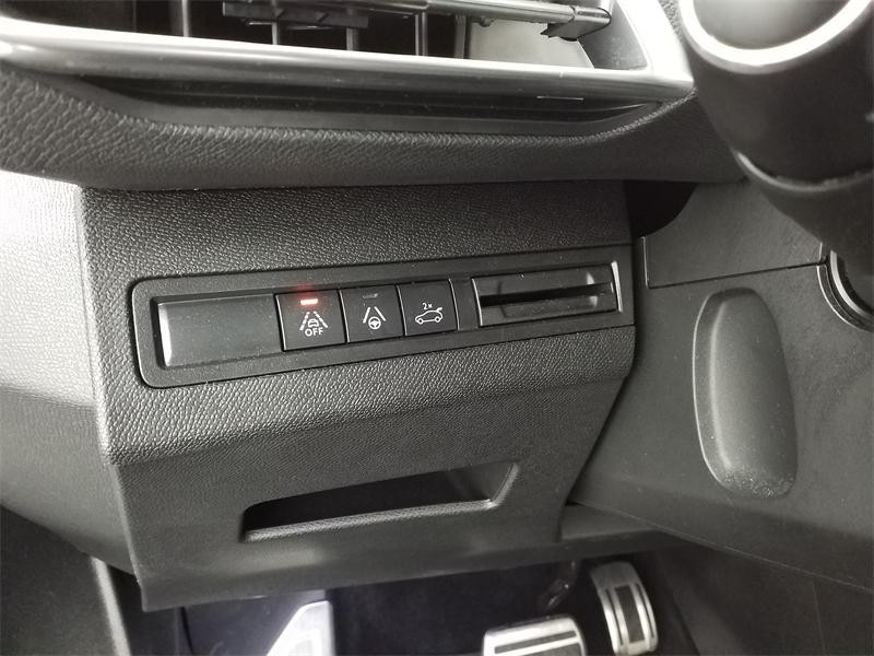 Used PEUGEOT 3008 1.2 PureTech 130ch S&S GT EAT8 2022 Noir € 20990 in Lesménils