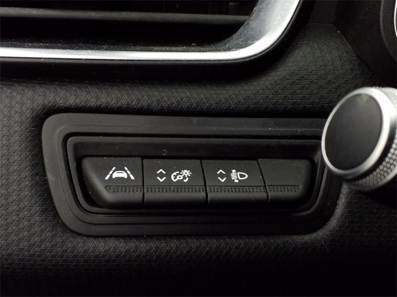 Used RENAULT Clio 1.0 TCe 90ch Business -21 2021 Bleu Iron € 13490 in Lesménils