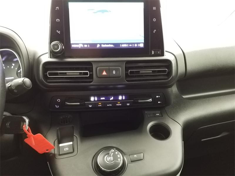 Occasion CITROEN Berlingo M PureTech 130ch S&S Shine EAT8 E6.d 2020 Blanc Banquise (O) 18990 € à Lesménils
