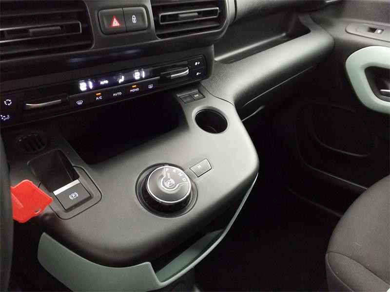 Occasion CITROEN Berlingo M PureTech 130ch S&S Shine EAT8 E6.d 2020 Blanc Banquise (O) 18990 € à Lesménils