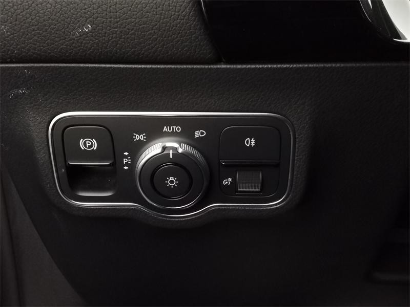 Occasion MERCEDES-BENZ Classe B 200d 150ch AMG Line Edition 8G-DCT 7cv 2020 Noir 24290 € à Lesménils