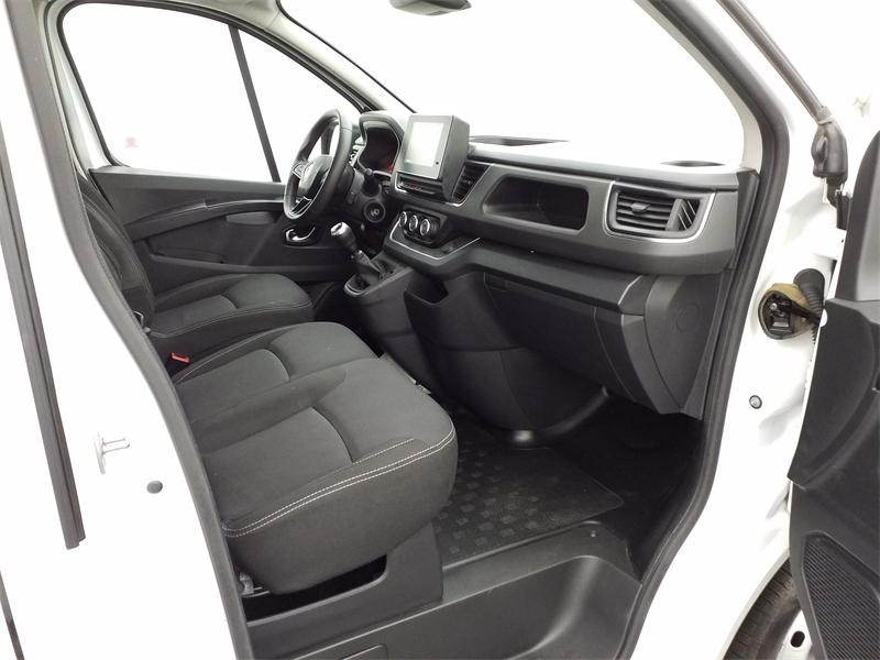 Used RENAULT Trafic Fg L2H1 3T 2.0 Blue dCi 130ch Grand Confort 2022 Blanc Glacier € 21990 in Lesménils