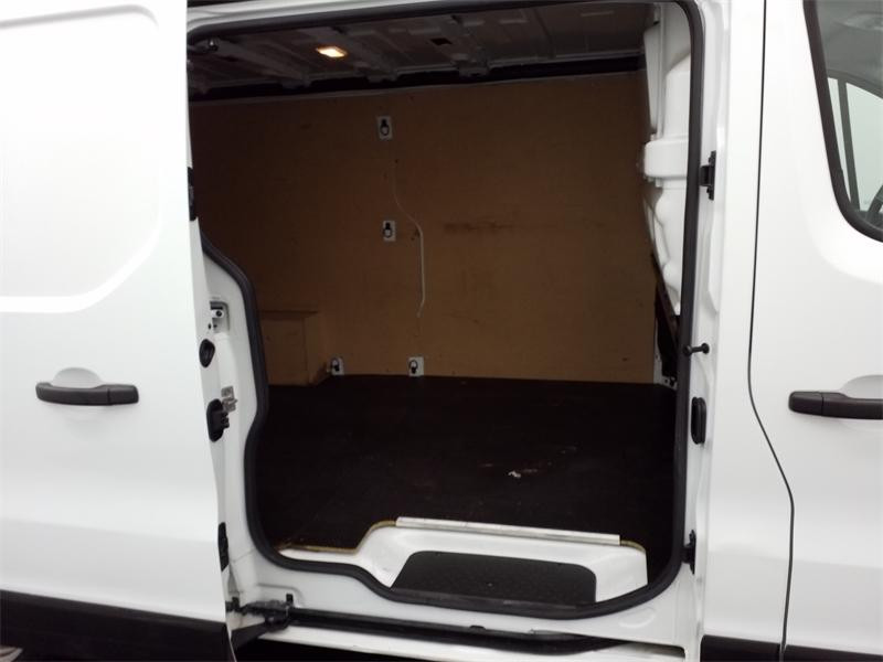 Used RENAULT Trafic Fg L2H1 3T 2.0 Blue dCi 130ch Grand Confort 2022 Blanc Glacier € 21990 in Lesménils