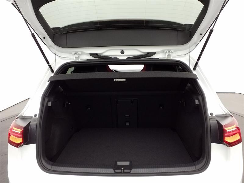 Occasion VOLKSWAGEN Golf 2.0 TSI 245ch GTI DSG7 2022 Blanc Oryx nacrée 31990 € à Lesménils