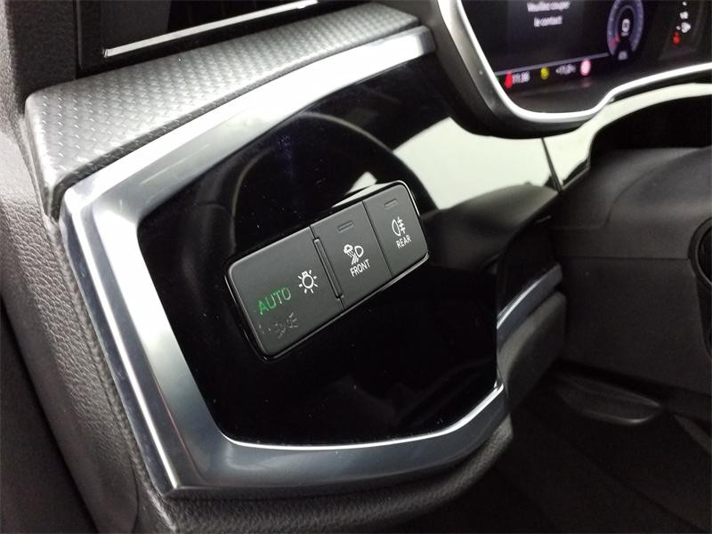 Used AUDI Q3 35 TDI 150ch S line quattro S tronic 7 2020 Noir Mythic métallisé € 32490 in Lesménils
