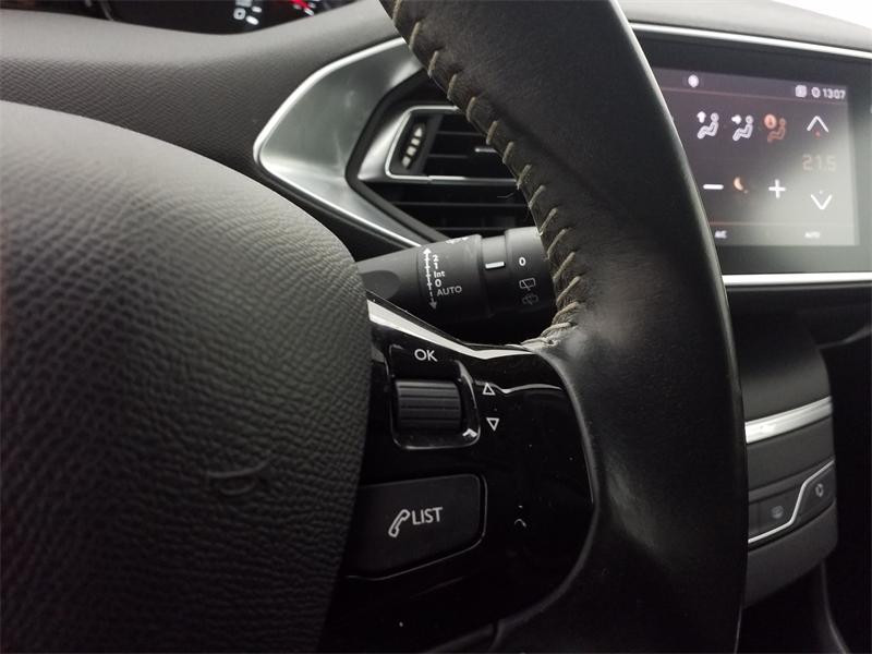 Used PEUGEOT 308 1.5 BlueHDi 130ch S&S Active 2019 Gris Artense € 13490 in Lesménils