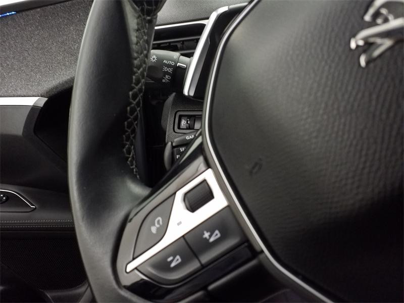 Used PEUGEOT 3008 1.2 PureTech 130ch Allure S&S EAT8  6cv 2019 Gris Artense (M) € 13990 in Lesménils