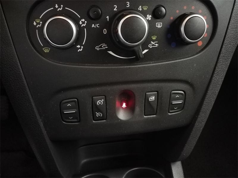 Used DACIA Sandero 0.9 TCe 90ch Stepway 2019 Noir nacré € 10990 in Lesménils